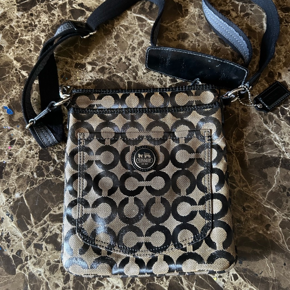 Coach Signature Black and Tan Shoulder Bag